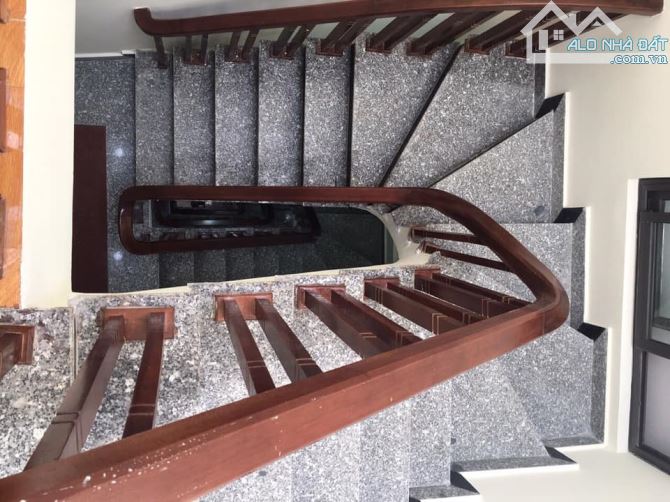 Nhà 5 tầng Định Công, Hoàng Mai 39m² – 2 mặt thoáng – gần phố – tặng nội thất – giá 8.9 tỷ - 3