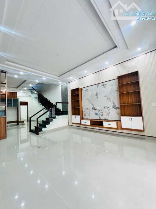 🍀🍀NHÀ MÊ KIÊN CỐ QUÁ ĐẸP SÁT BẾN XE ĐỨC LONG - 3