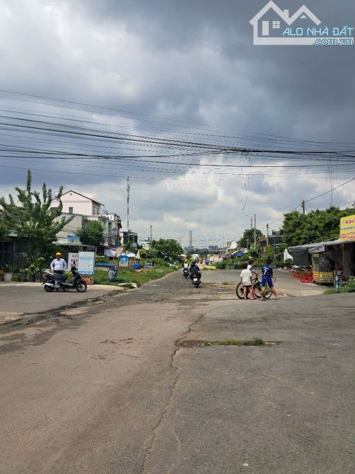 Đông Hòa - Sát Làng Đại Học- 66m2 - Ngang 5m- 3.3Tỷ- Sổ hồng riêng - 4