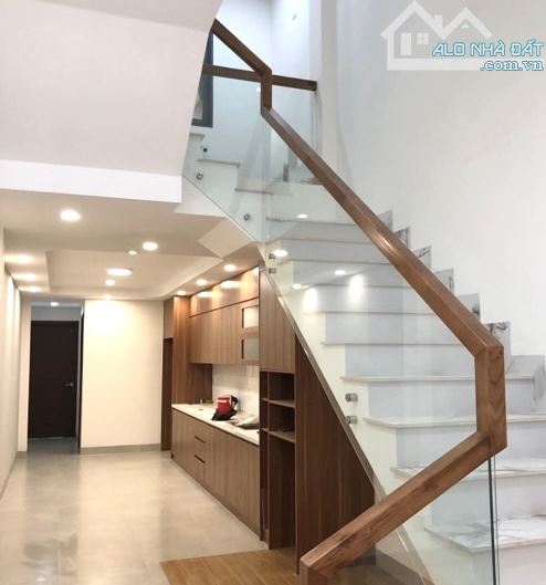 Nhà Phố Sát Phú Mỹ Hưng - 4X11 - 2 Tầng - Nhỉnh 3 Tỷ - 4
