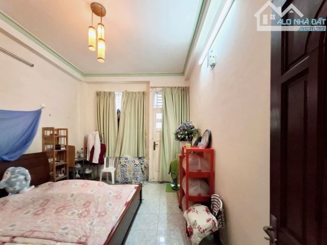 RẺ NHÁT Q10, Hẻm xe hơi, sát mặt tiền Nguyễn Tri Phương  46m², 3 tầng, nở hậu  NHỈNH 10 TỶ - 4