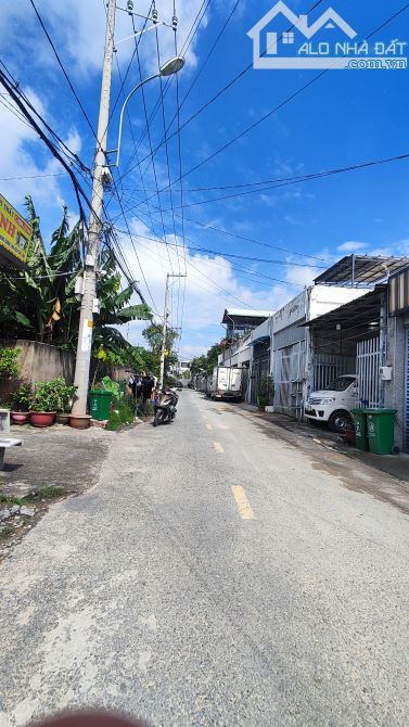 BÁN NHÀ MĂT TIỀN, SỔ RIÊNG, 135M2 Gần thị trấn hóc môn, nhỉnh 4 Tỷ - 4