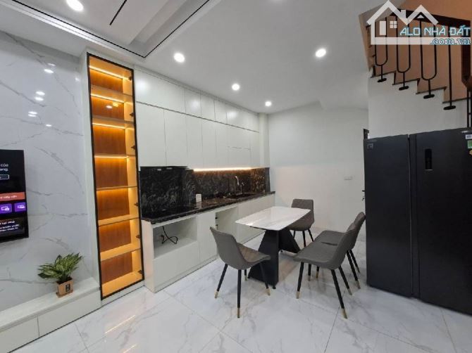 P.Á N  G.Ấ.P 🏠 PHỐ TRẠM - LONG LANH  VÔ ĐỐI 37m2 x 6tầng - 4