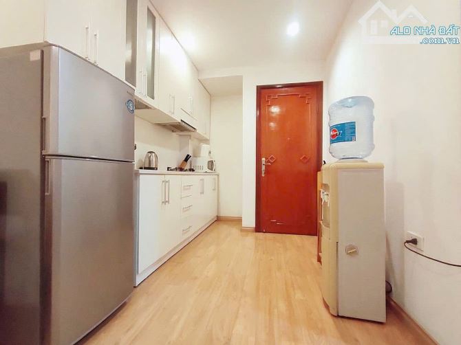 Căn hộ cao cấp phố Mai Hắc Đế, DT 72m2 gồm 2pn, vệ sinh khép kín, giá 15tr Đã bao gồm dv - 4
