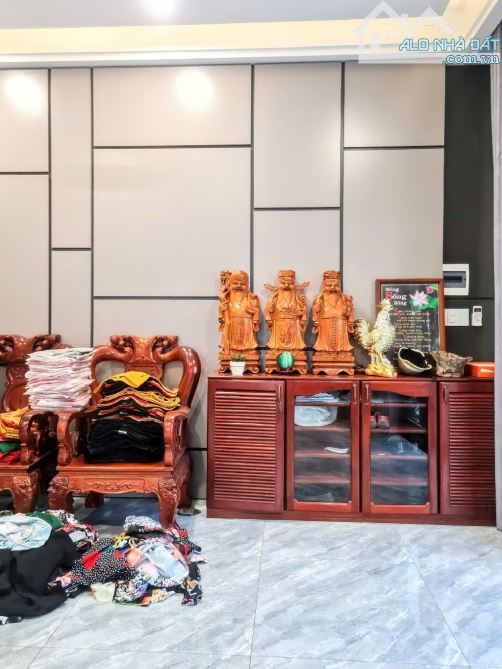 CỰC HOT - NHÀ 3 TẦNG LÔ GÓC PHẠM NGỌC THẠCH- HẢI CHÂU - ĐƯỜNG 5,5M- KHU VỰC AN  CỰC HOT - - 4