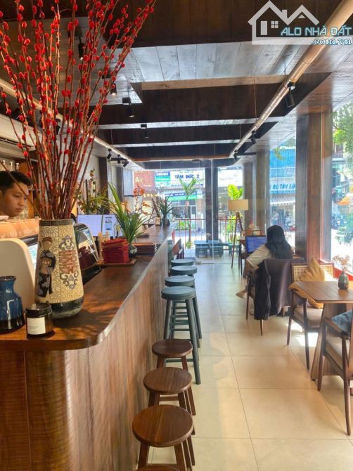 Bán tài sản góc 2 MT 111 Nguyễn Bỉnh Khiêm, Quận 1. DT:4*20M. Hầm - 7 tầng. HĐT: 110 tr/th - 4