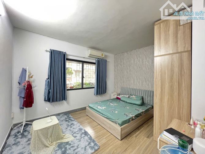 Chung cư 590, CMT8, Phường 11, Quận 3: 80m2,2p ngủ, Nt, 11tr/th - 4