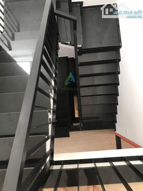 BÁN NHÀ MẶT TIỀN 4,5 TẦNG ĐƯỜNG MỘC SƠN 5 - 4