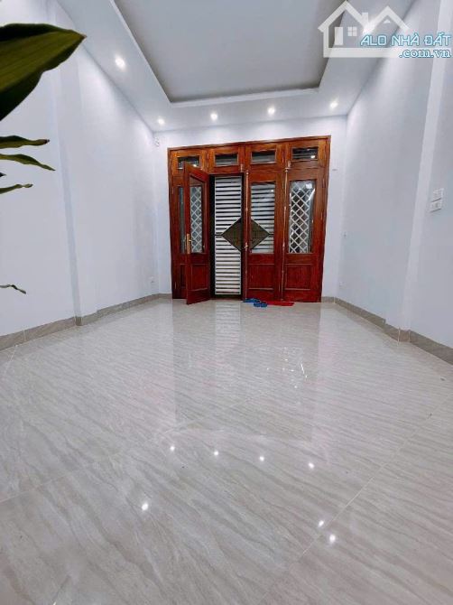 BÁN NHÀ PHỐ KIM ĐỒNG 50M X 5 TẦNG FULL NỘI THẤT CAO CẤP CÓ THANG MÁY CHỈ 16.5 TỶ - 4