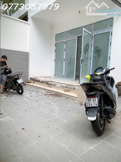 BÁN NHÀ 4 LẦU + THANG MÁY – NGUYỄN CHÍ THANH, P.9, Q.5. 8x20M, 4 TẦNG GIÁ 33TỶ - 4