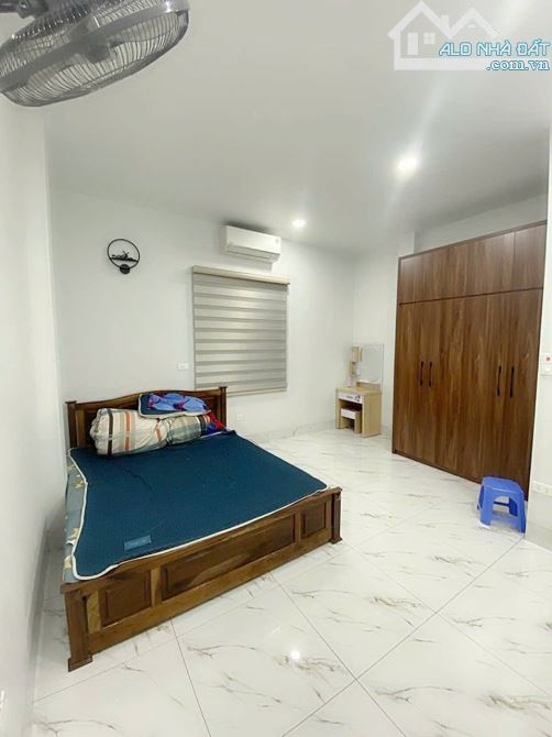 BÁN NHÀ PHÂN LÔ VIP X2B TAM TRINH – 80M² – 4 TẦNG – LÔ GÓC – VIEW HỒ – VỈA HÈ – 18.4 TỶ - 4