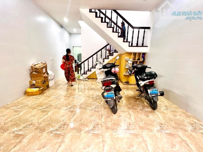 CHẠM NGAY TRÁI TIM AN CƯ - NHÀ ĐẸP TRUNG PHỤNG - 5 TẦNG Ở SƯỚNG - GIÁ YÊU THƯƠNG HƠN 7 TỶ - 4
