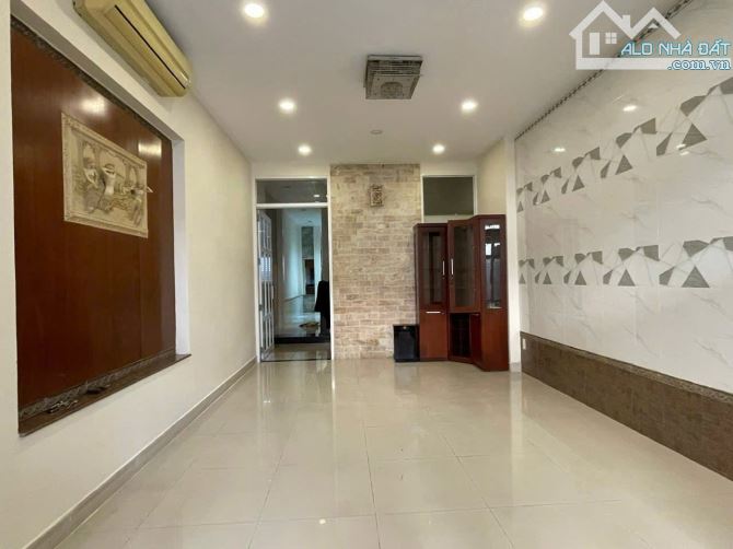 HXH 8m nhà 4 tầng mới trung tâm P. Tân Sơn Nhất (P.4 cũ). DT 4x20m (80m2). Giá cực tốt - 4