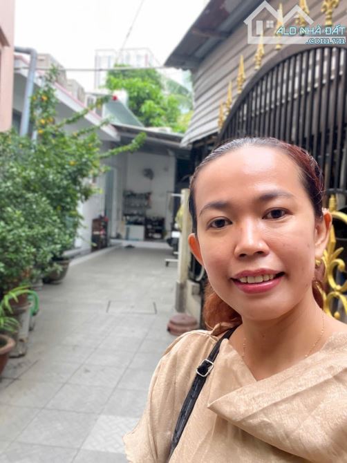 nhà 4tỷ 100triu , 2 tầng , 43m2 , 1 căn ra hẻm xe hơi gần Nguyễn Duy Trinh Bình Trưng Tây - 4