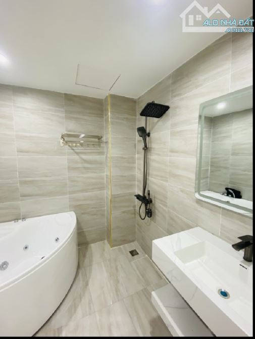 14.8 tỷ / 42 m2/7 tầng. SÀI Đồng. Ô TÔ CHÁNH. LÔ GÓC - 4