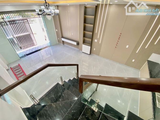 Bán Nhà 3 tầng Lạch Tray Ngô Quyền Hải Phòng vị trí gần các khu tiện ích, giá 3.09 tỷ - 4