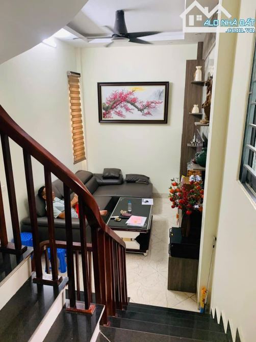 CẦU BƯƠU THANH TRÌ NHÀ 4 TẦNG LÔ GÓC Ô TÔ ĐỖ CỬA VIEW SÂN CHƠI THOÁNG MÁT 34m 5.4 TỶ - 4