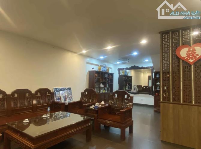 Bán nhà lạc long quân, ô tô đỗ cửa vào nhà, dân xây nội thất cao cấp. - 4