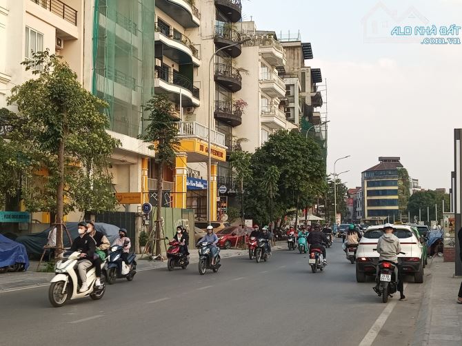 Bán nhà Mặt phố Xuân Diệu, Tây Hồ, Diện tích 390m2, Mặt tiền 12m, 265 Tỷ