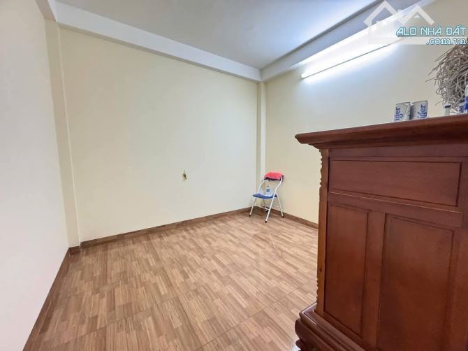 PHÁO ĐÀI LÁNG - 10m ra mặt phố - Lô góc 2 mặt thoáng - Cách Ngoại Thương ~300m - 10.6 tỷ - 5