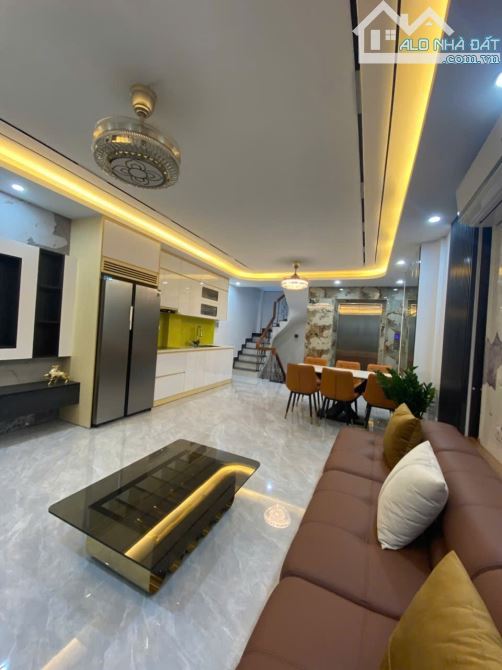 Bán nhà phố Cổ Linh-Long Biên DT 55M2, 7 Tầng, MT 4.7M, Gara ô tô, thang máy ô tô 16. - 5
