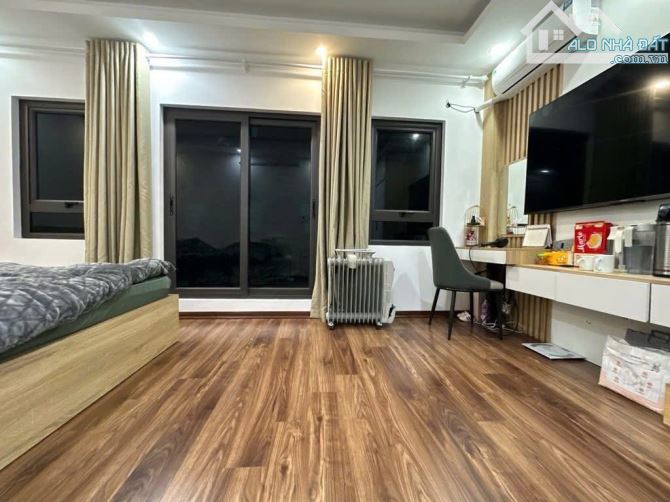 Bán nhà Trương Định 34m2, 5T thang máy, mt 5.5m mặt ngõ thẳng phố, sổ đẹp. Giá 7.98 tỷ