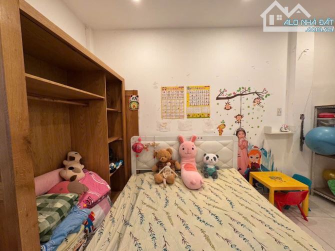 NHÀ 2 MẶT HẺM 8m, SỔ ĐẸP, KO LG - 4.2x13 (55.9m2) - 1/ ĐỒNG ĐEN KHU BÀU CÁT - 8 TỶ - 5