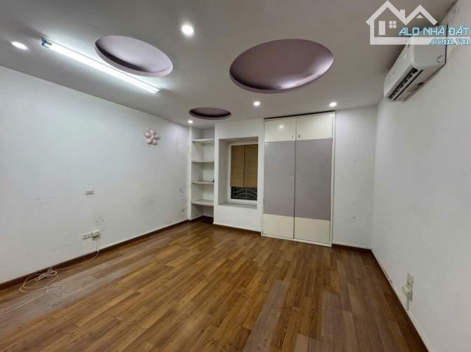 Bán căn góc 3 thoáng Linh Lang - Đào Tấn, Nhỉnh 31 tỷ, 80m, ô tô tránh, 5 tầng - 5