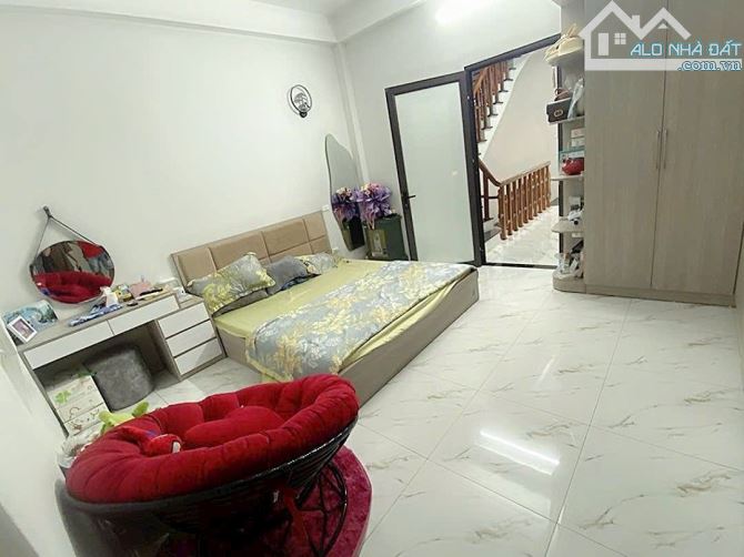 BÁN NHÀ PHÂN LÔ VIP X2B TAM TRINH – 80M² – 4 TẦNG – LÔ GÓC – VIEW HỒ – VỈA HÈ – 18.4 TỶ - 5