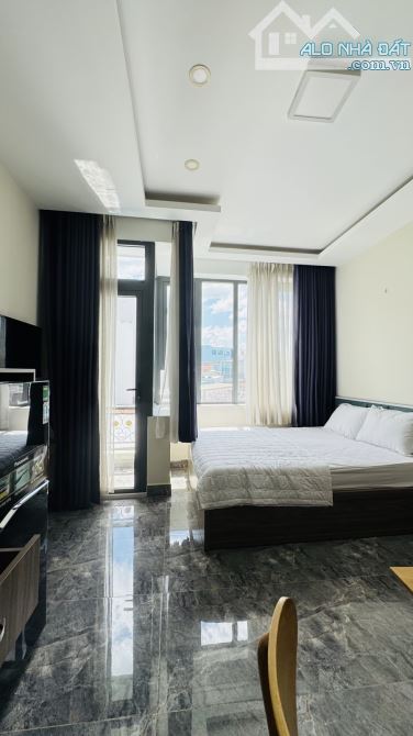 Bán nhà đường Nguyễn khoái quận 4 - 5