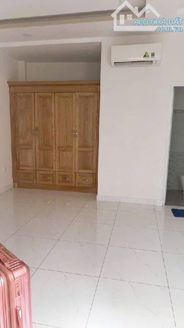 KHU PHÂN LÔ ĐỒNG BỘ - HOÀNG BẬT ĐẠT - TÂN BÌNH - 5 TẦNG ĐÚC BTCT – DT: 4*14M - CHỈ 7.45 TỶ - 5