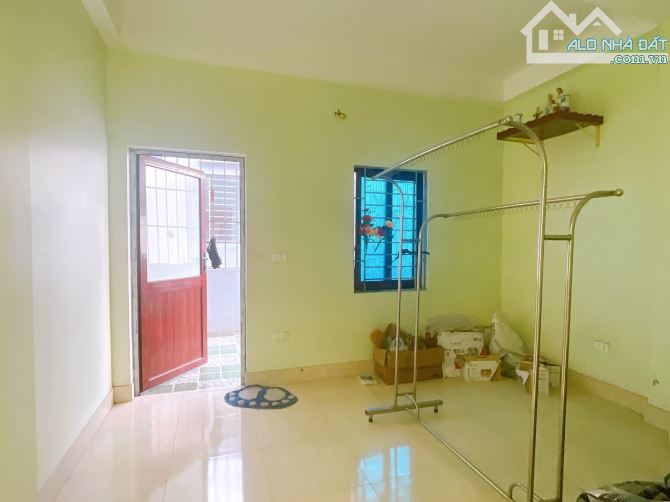 Ỷ LA DƯƠNG NỘI HÀ ĐÔNG NHÀ ĐẸP DÂN XÂY CHẮC CHẮN FULL ĐỒ NỘI THẤT 30M2 4 TẦNG 5 TỶ - 5