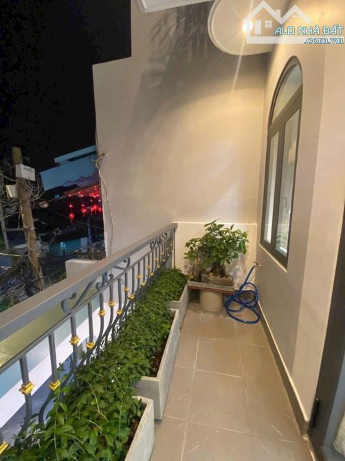 MTKD VỊ TRÍ ĐẸP 3 TẦNG ĐƯỜNG GIÁC ĐẠO GẦN NGUYỄN ẢNH THỦ THIẾT KẾ PHONG CÁCH HIỆN ĐẠI - 6