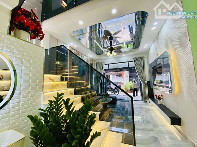 NHÀ MỚI FULL NỘI THẤT GẦN LOTTE MART - 56m2 (4×14) 3 PN - GIÁ 6.38 TỶ - 6
