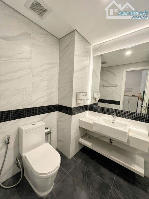 Hot. em có 2 căn hộ 1PN và 2PN cần bán gấp chỉ 3 tỷ chung cư D
