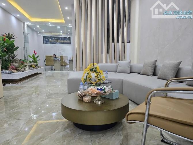 🔥 LIỀN KỀ 90 NGUYỄN TUÂN - CHỦ HẠ SÂU 1 TỶ - GIÁ CHỈ CÒN 40.5 TỶ - 6