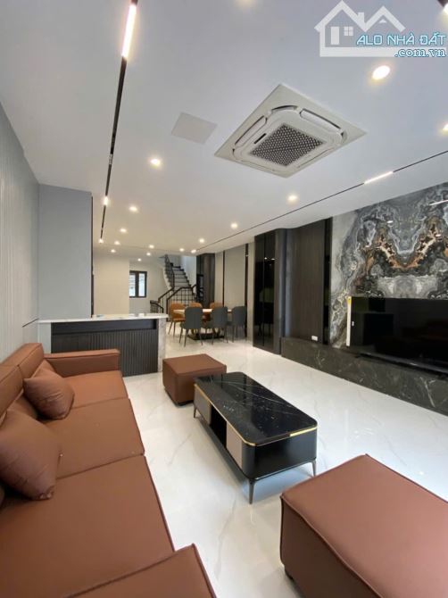 Bán nhà phố Cổ Linh-Long Biên DT 55M2, 7 Tầng, MT 4.7M, Gara ô tô, thang máy ô tô 16. - 6