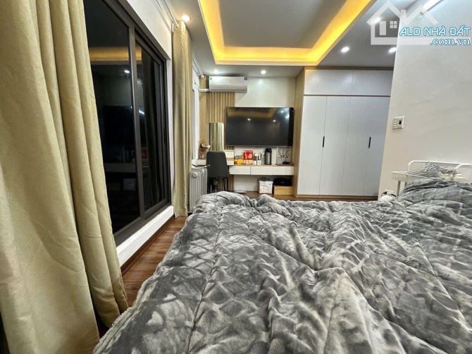 Bán nhà Trương Định 34m2, 5T thang máy, mt 5.5m mặt ngõ thẳng phố, sổ đẹp. Giá 7.98 tỷ