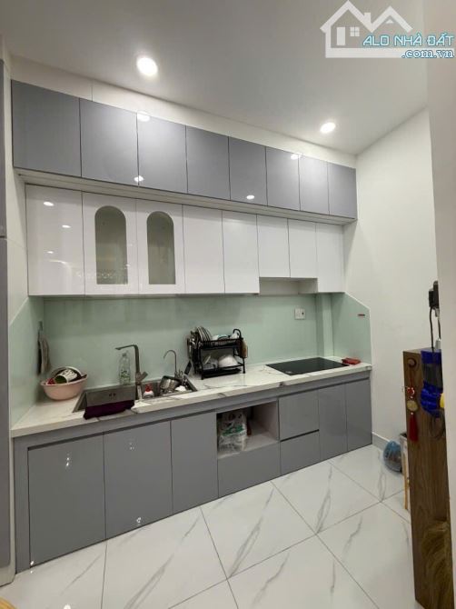 Bán Nhà 4 tầng, Nguyễn Văn Quỳ, Quận 7.  hoàn công 110m2, full nội thất, chỉ 4.9 tỷ - 6