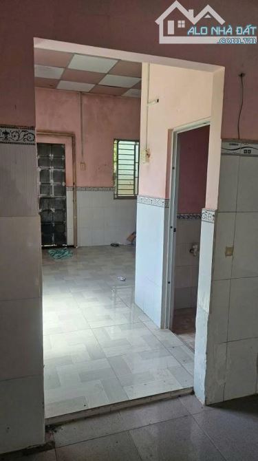 950 triệu xin phép giao luôn cuốn sổ hồng căn nhà nát ngay Tân Xuân, Hóc Môn, 5x16m - 6