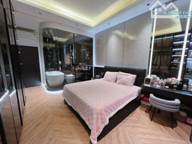 Nhà đẹp nhất khu vực-2 MT-Cách MT Tân Mỹ 10m-Quận 7 - 7