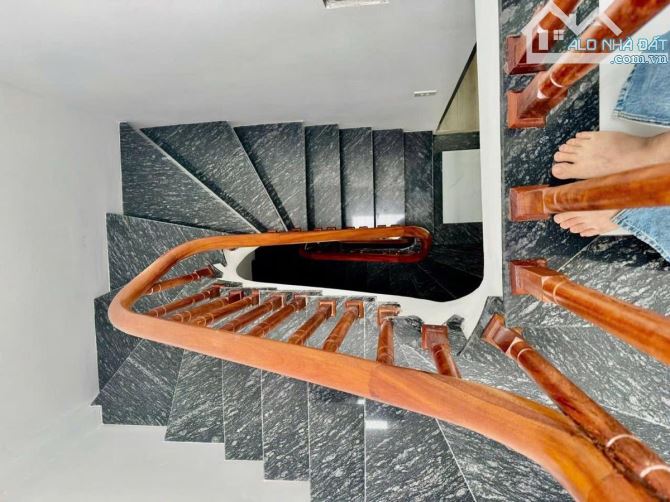 🔥ĐẸP NHẤT TẦM GIÁ - NHÀ BẠCH MAI - Ô TÔ CÁCH 40M - NGÕ THÔNG - NHÀ MỚI - 28M2 CHỈ 5,3TỶ🔥 - 7