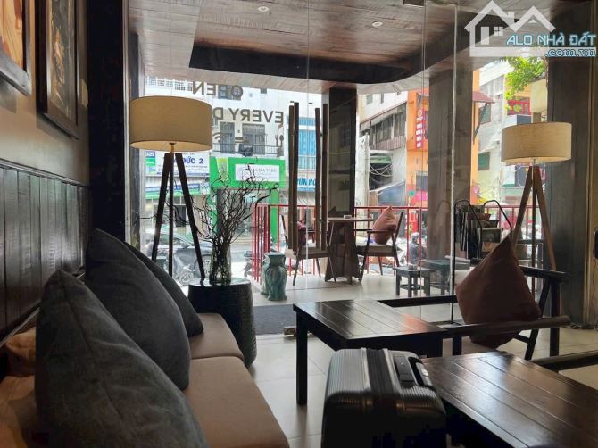 Bán tài sản góc 2 MT 111 Nguyễn Bỉnh Khiêm, Quận 1. DT:4*20M. Hầm - 7 tầng. HĐT: 110 tr/th - 7
