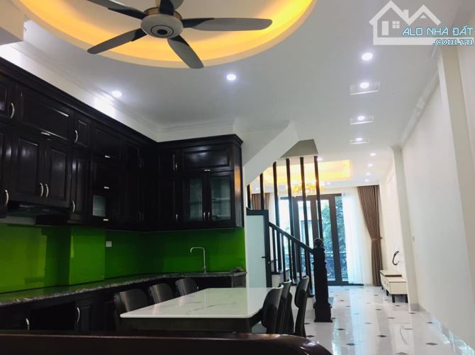 Bán nhà riêng Lê Văn Thiêm, Thanh Xuân. 40m², 5 tầng – ô tô – kinh doanh tốt – giá 12.5 tỷ - 7