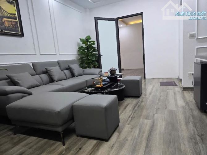 🔥 LIỀN KỀ 90 NGUYỄN TUÂN - CHỦ HẠ SÂU 1 TỶ - GIÁ CHỈ CÒN 40.5 TỶ - 8
