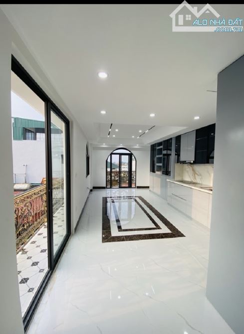 14.8 tỷ / 42 m2/7 tầng. SÀI Đồng. Ô TÔ CHÁNH. LÔ GÓC - 8