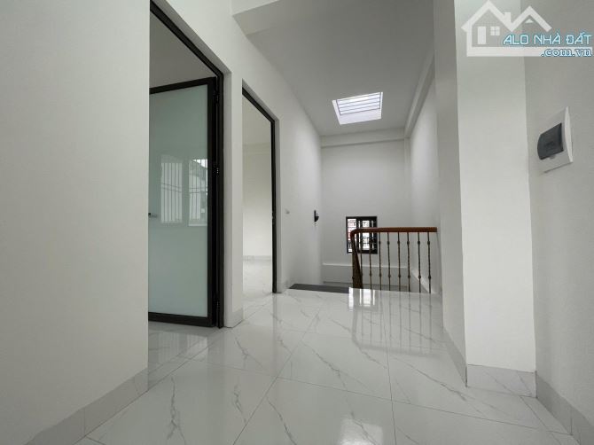BÁN NHÀ LÔ GÓC 3 THOÁNG NGÕ NÔNG GẦN PHỐ 9,6 TỶ 45m 5 TẦNG MT 4,9m XUÂN ĐỈNH BẮC TỪ LIÊM - 9