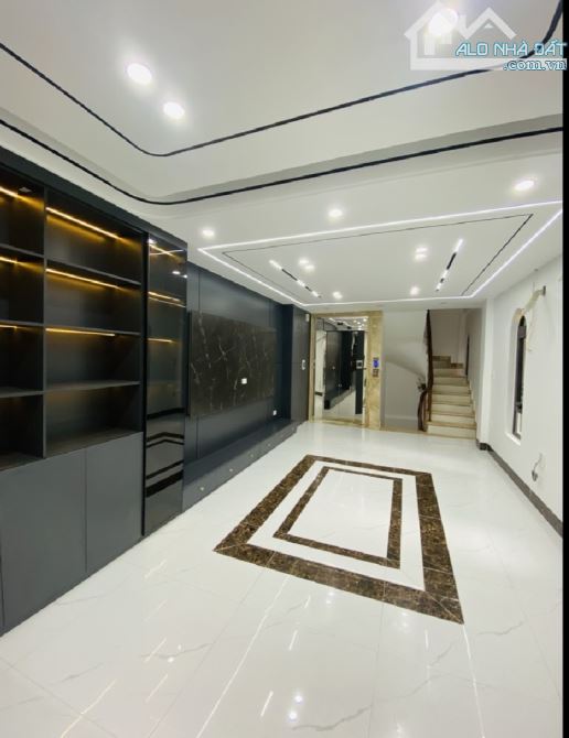 14.8 tỷ / 42 m2/7 tầng. SÀI Đồng. Ô TÔ CHÁNH. LÔ GÓC - 9