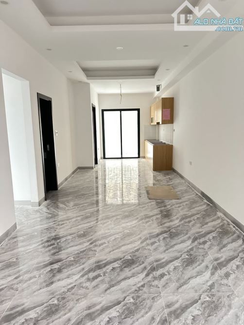 Chung cư Hoàng Thịnh Phát đường Nguyễn Trãi sắp vào ở từ 31 tr/m2 đóng tiến độ - 2