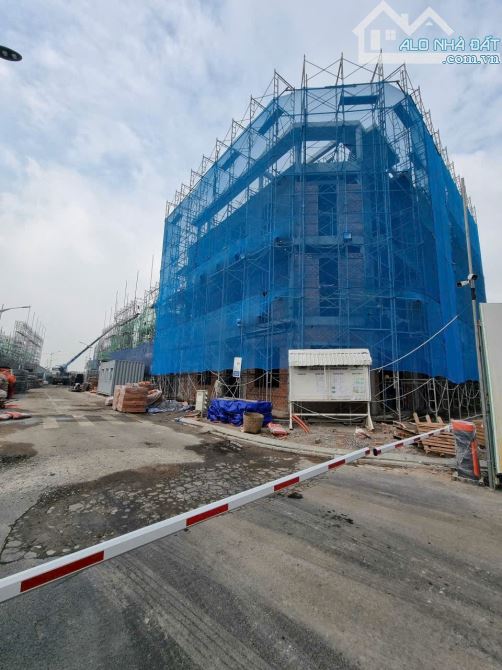 Nhà phố compound Bình Dương 65m2 1 trệt 2 lầu 1 tum giá 5 tỷ vay  Nh cho vay 70